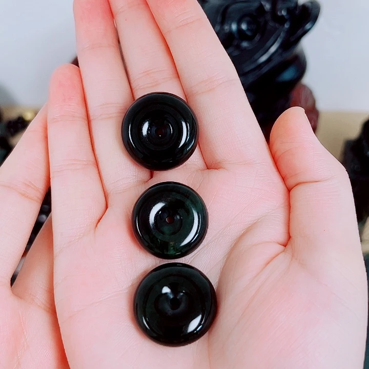 蛇纹石玉未镶嵌玉牌