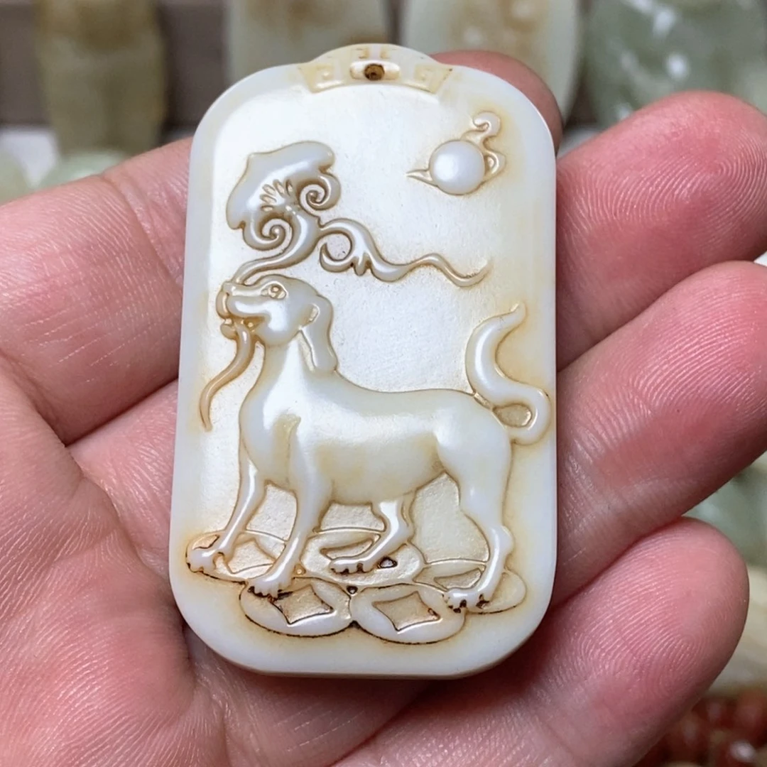 和田玉颈饰未镶嵌国****。