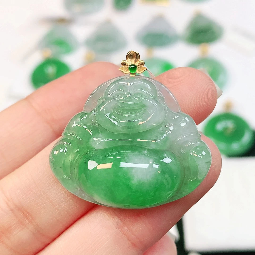 翡翠18K金镶嵌颈饰