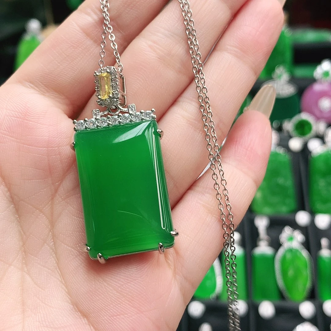玛瑙/玉髓吊坠合金