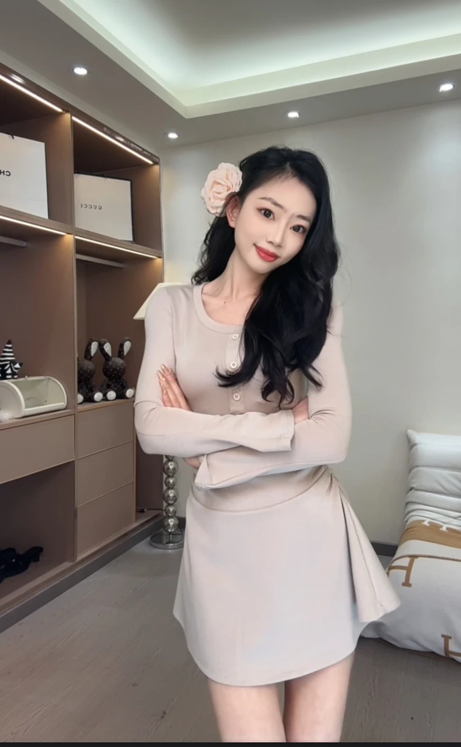 【柠檬推荐】春季纽扣长袖时尚辣妹气质收腰修身A字裙60077