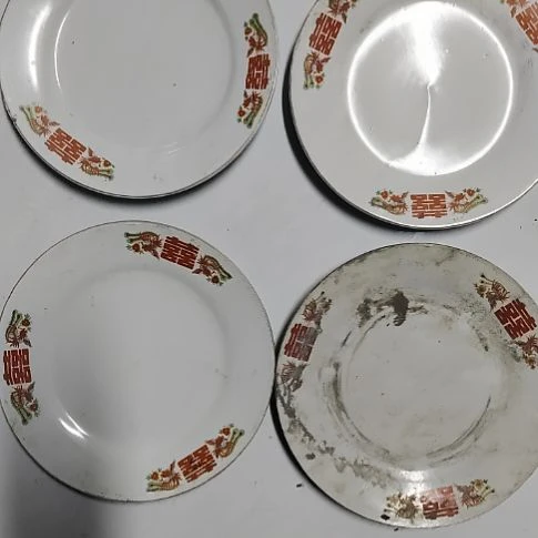 瓷片瓷片，各种摆件，均有瑕疵。沙锅！