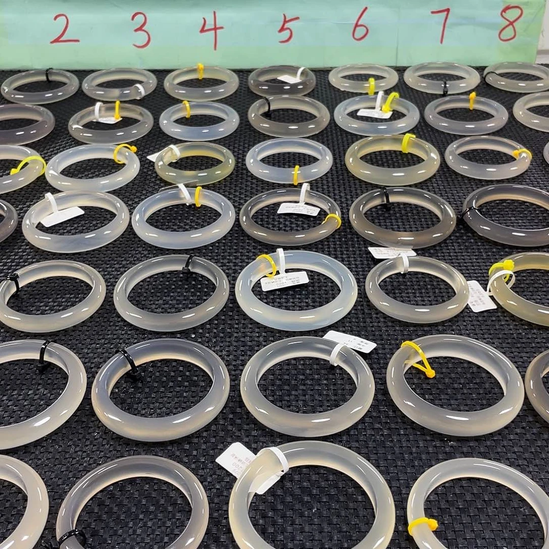 手镯玛瑙/玉髓未镶嵌