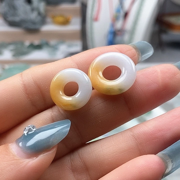 翡翠未镶嵌吊坠(不含链)一个80