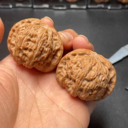 【闪购商品】把件文玩核桃球白………