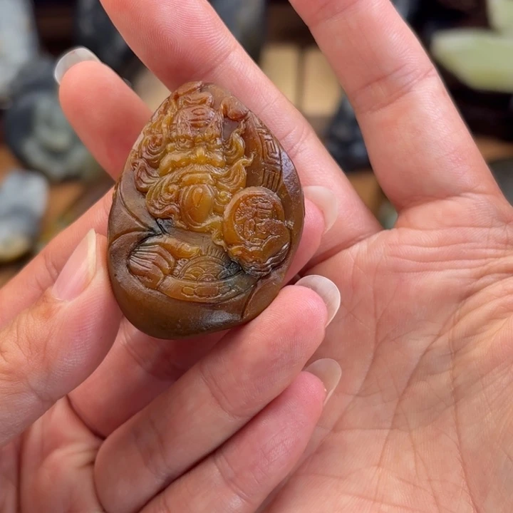 @***祥和田玉未镶嵌颈饰