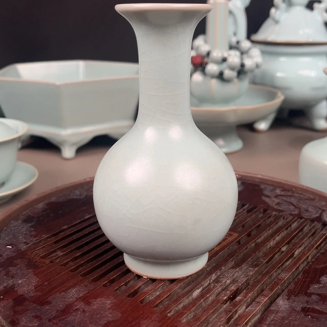 仿古釉水鹅颈瓶原矿