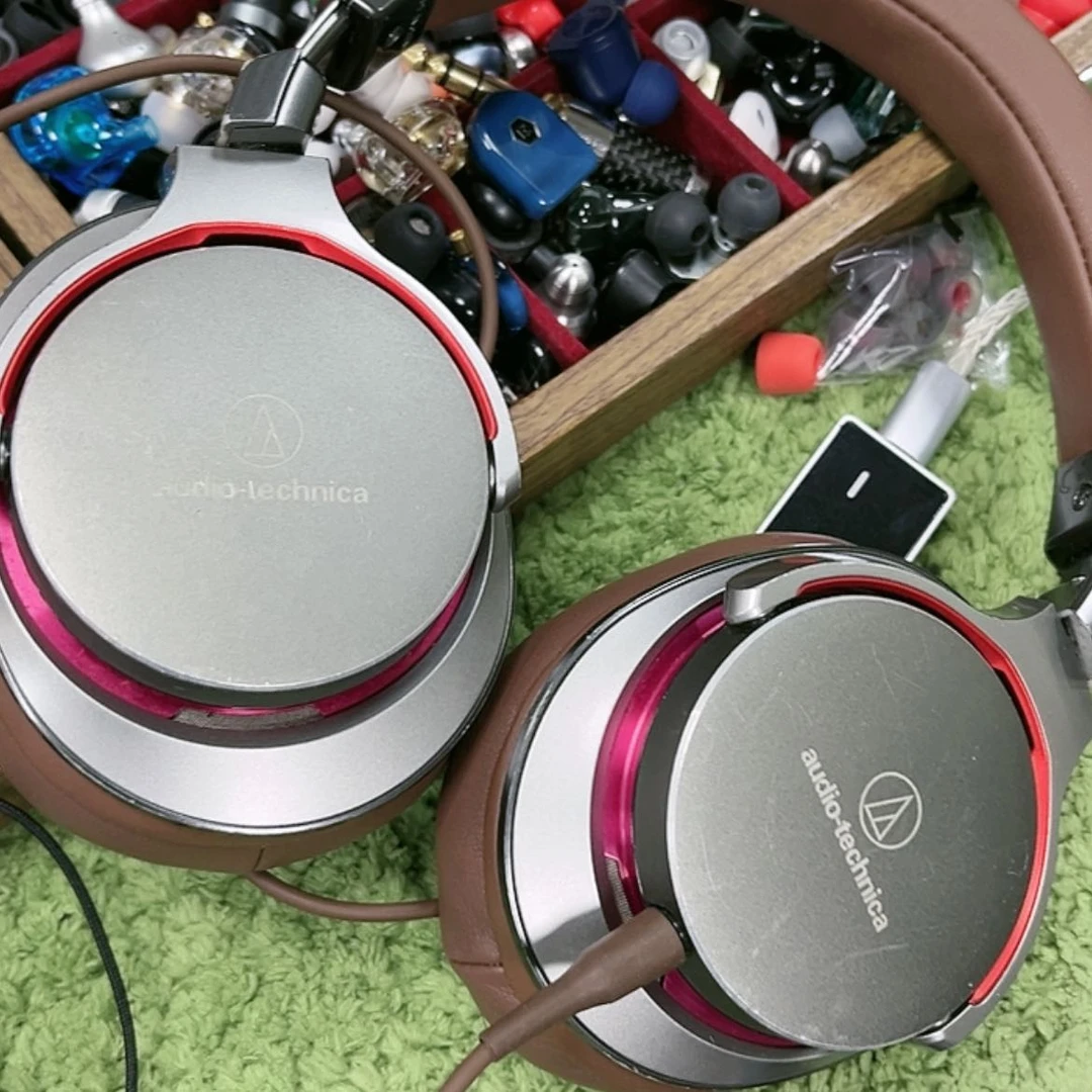 【闪购商品】99新M SR7棕色