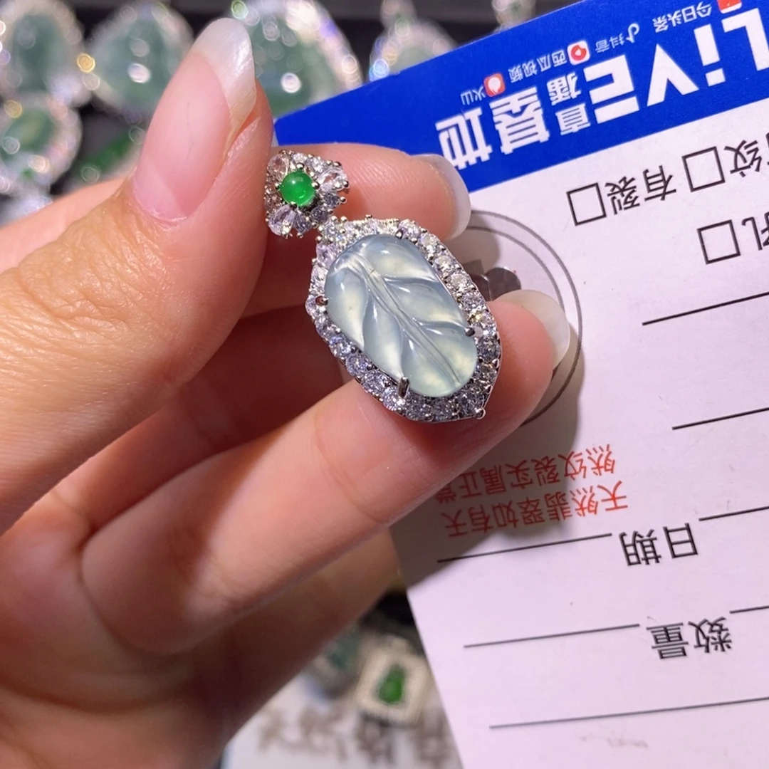 翡翠未镶嵌颈饰天然