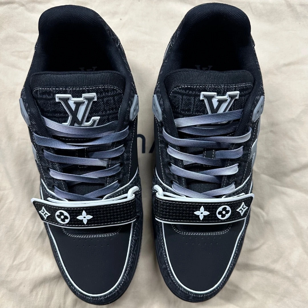 全新/LV Trainer 魔术贴牛仔布圆头系带低帮板鞋 8码 D14158
