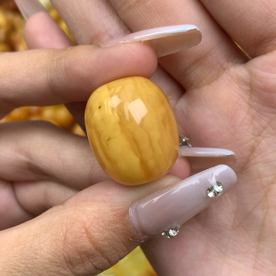 琥珀未镶嵌珠宝奇石19*22