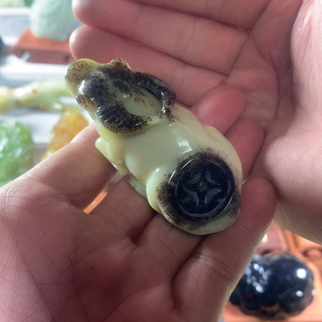 岫玉手把件未镶嵌隆*迪