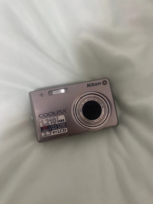 9新 Nikon/尼康 s700灰色1200w像素ccd数码相机