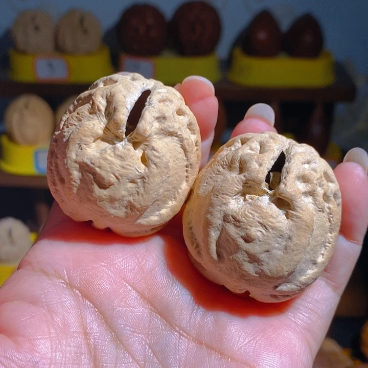 野生鬼脸乾坤核桃4043