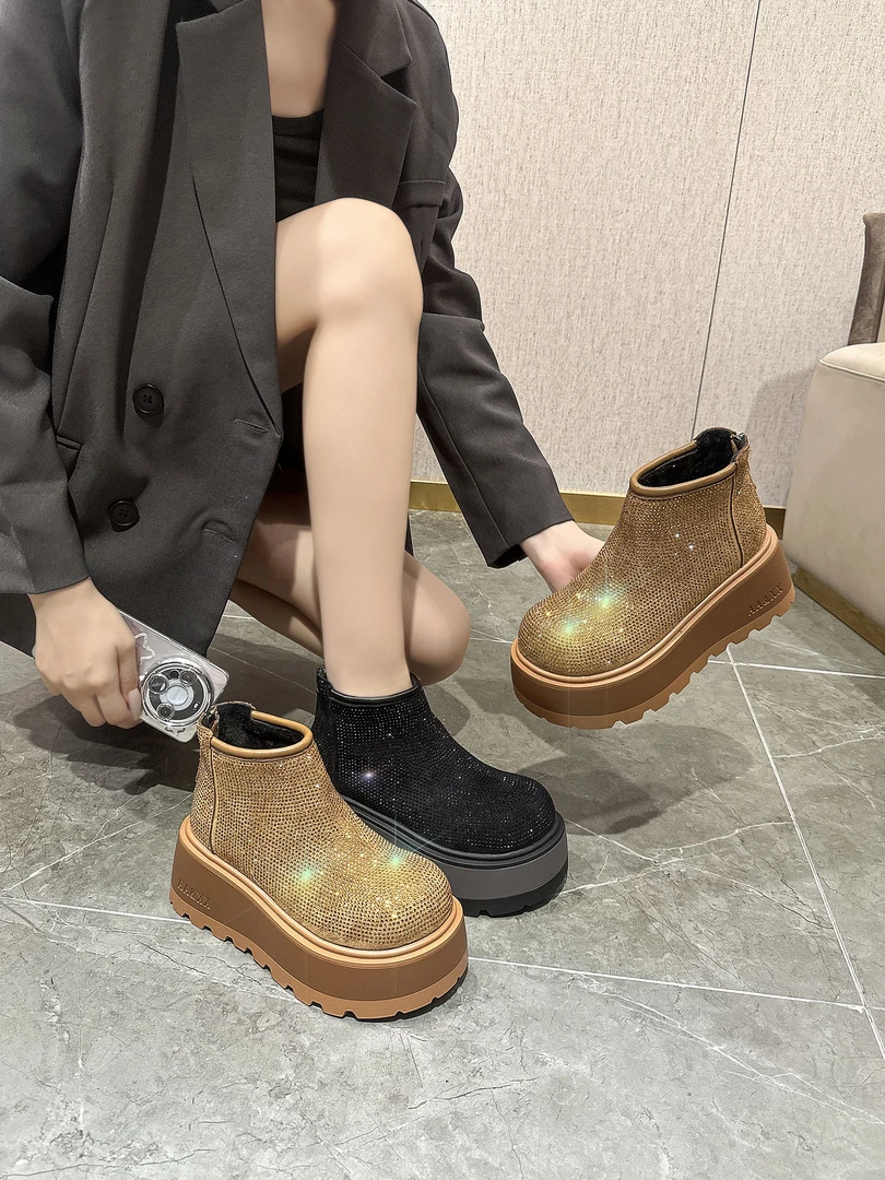 三小姐-2025秋冬新款钻钻女靴粗跟厚底瘦瘦靴后拉链短靴3996