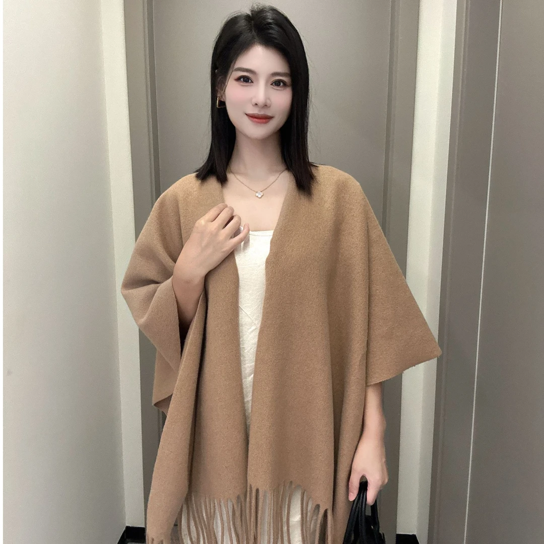 【露丝同款】新款法式防羊绒披肩外搭2025秋冬百搭保暖流苏围巾