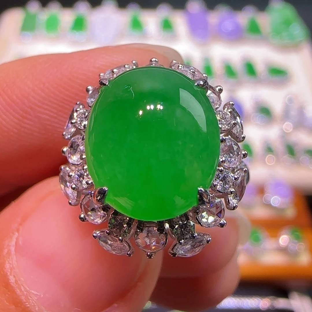 翡翠18K金镶嵌戒指