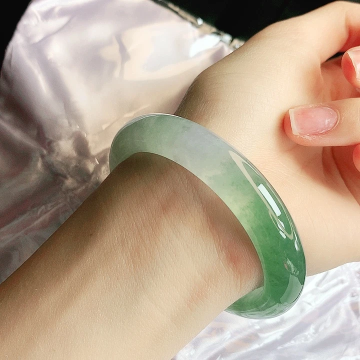 翡翠未镶嵌手镯缅甸天然a货翡翠手镯