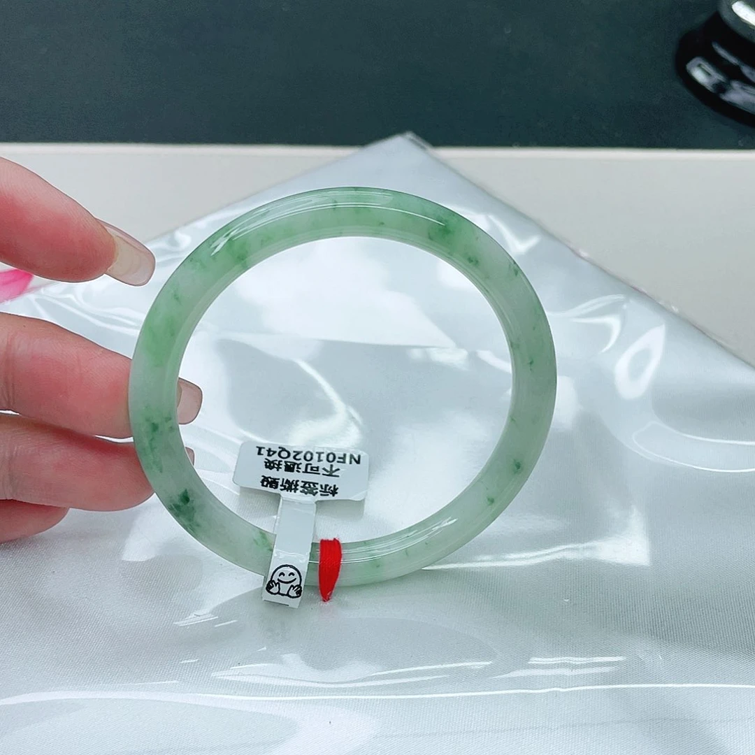 翡翠手镯未镶嵌圆54.8