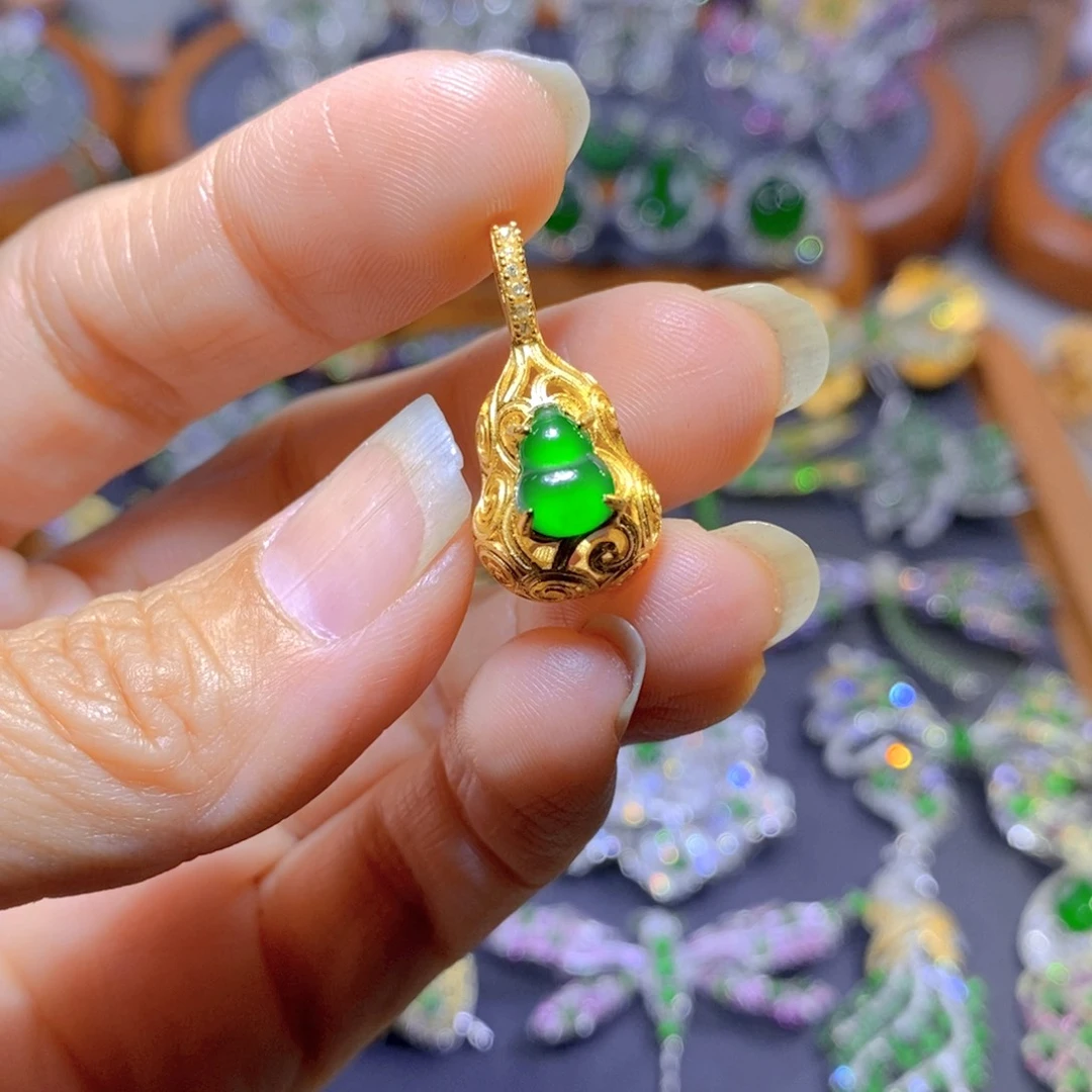 翡翠颈饰银S925镶嵌天然翡翠