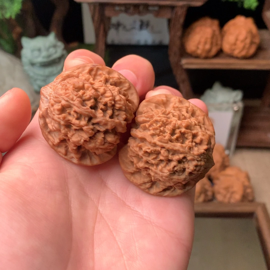 文玩核桃把件43尺寸满天星