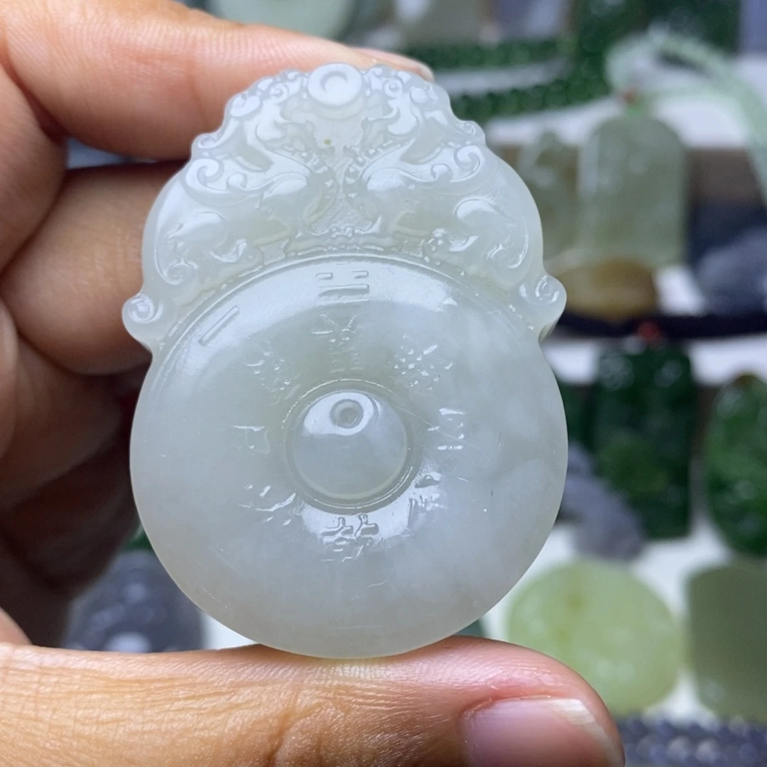 颈饰未镶嵌和田玉