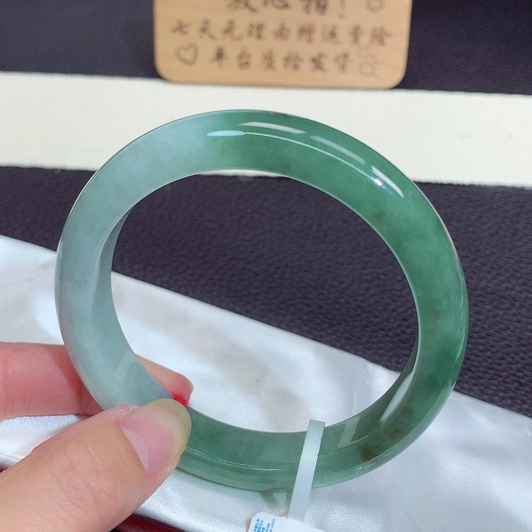 翡翠未镶嵌手镯289