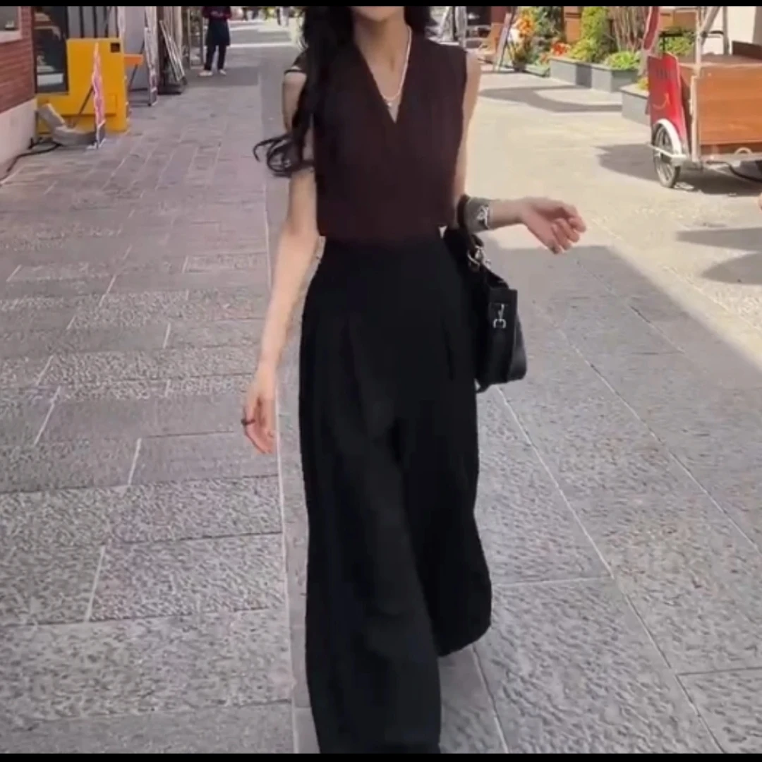 夏季新款高级V领无袖上衣搭配高腰宽松阔腿裤时尚显瘦套装