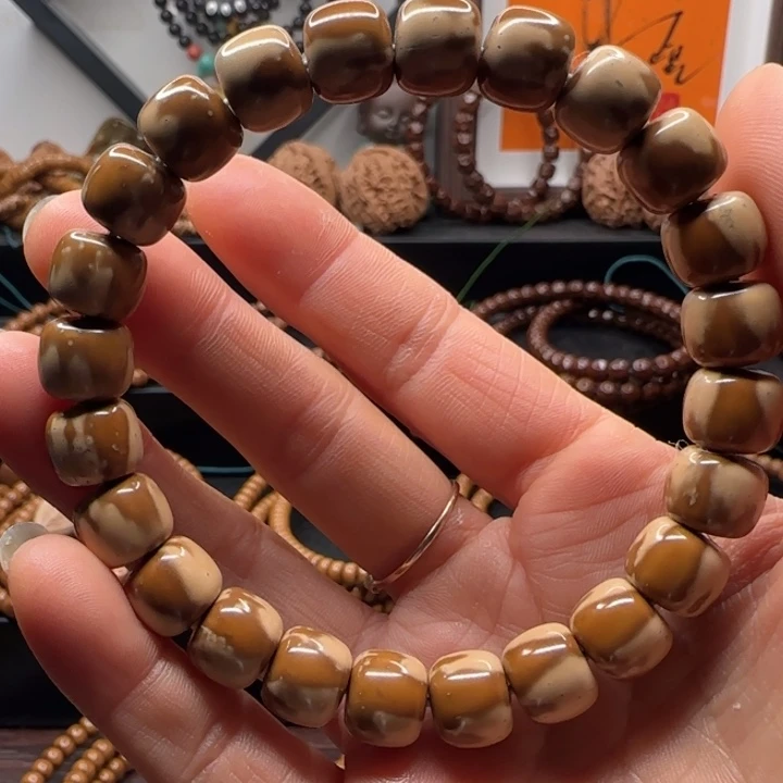 手串紫金鼠10*9实心花老型手串