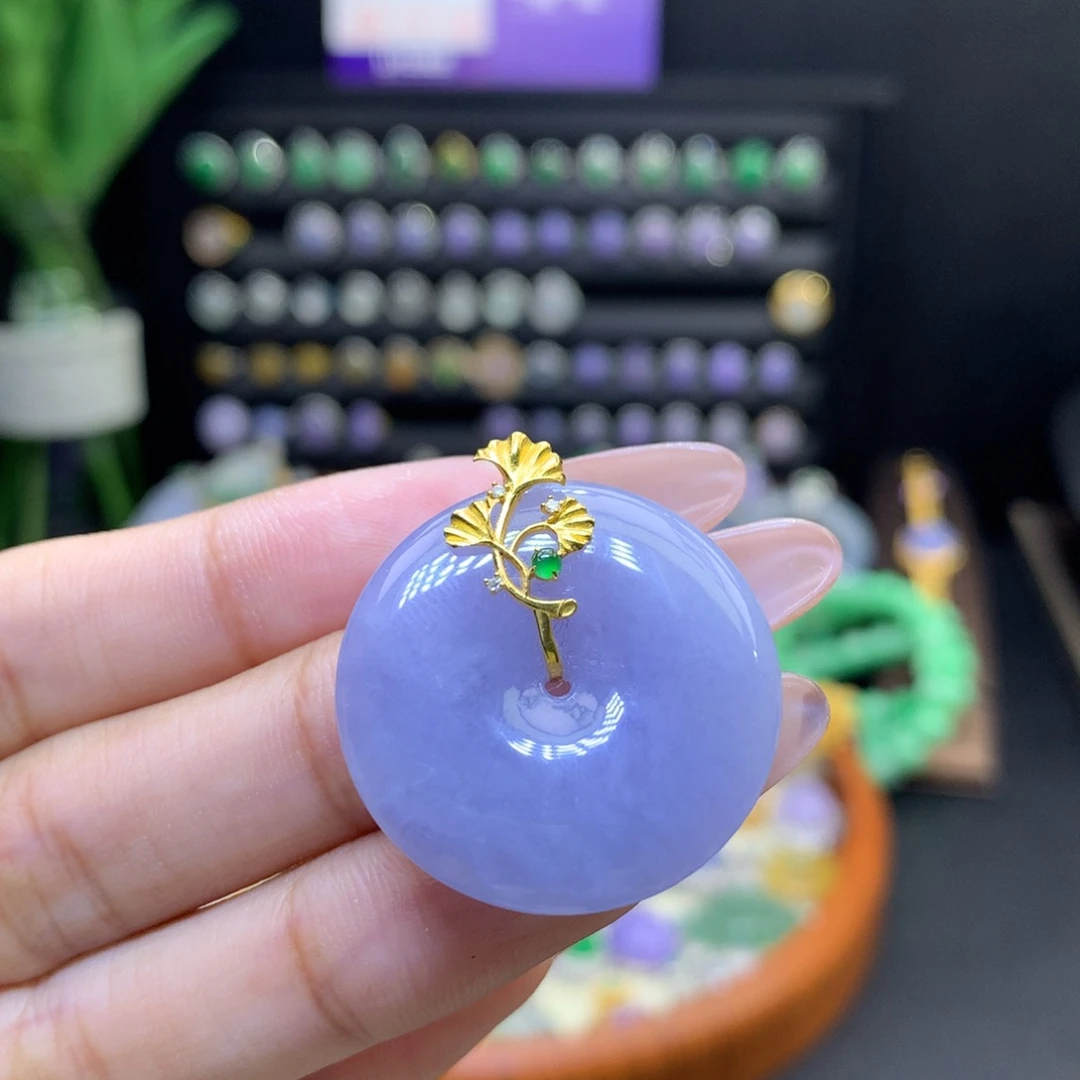 翡翠18K金镶嵌颈饰