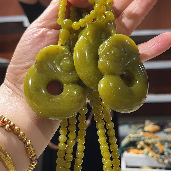 岫玉未镶嵌毛衣款