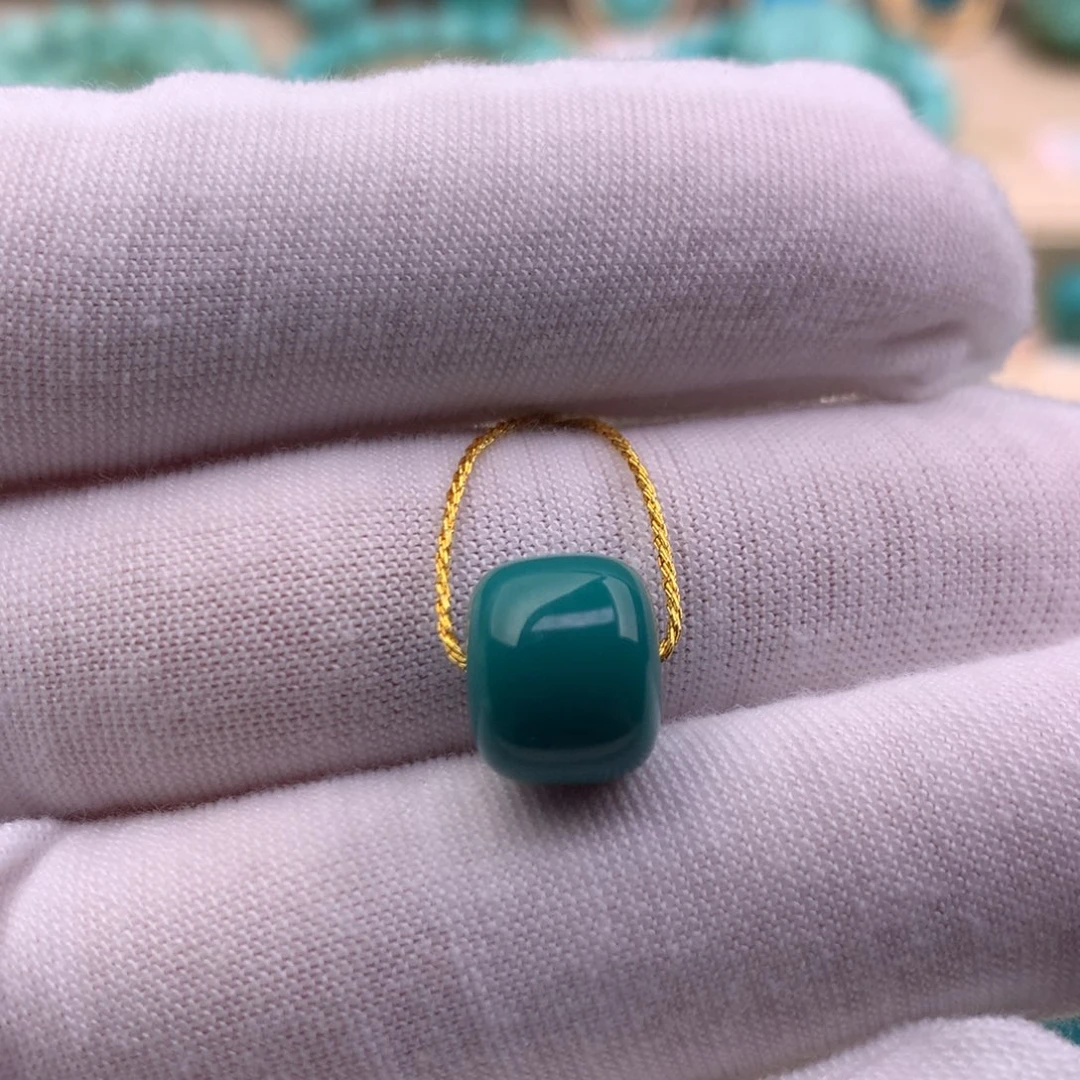 绿松石未镶嵌珠宝奇石10.5*8.7