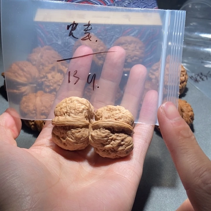 文玩核桃吊坠蛤蟆