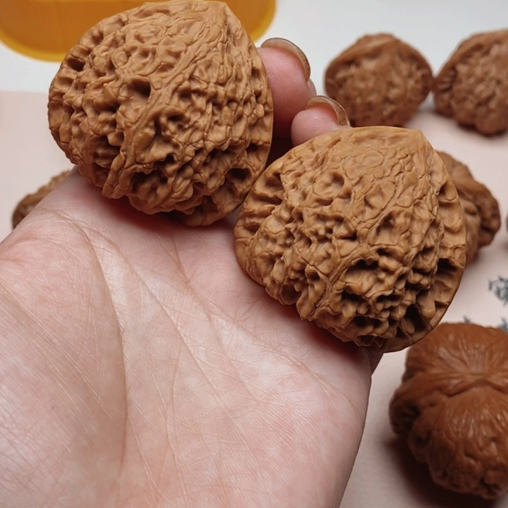 把件文玩核桃虎头王45