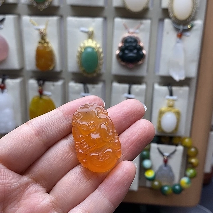 石英质玉未镶嵌珠宝奇石