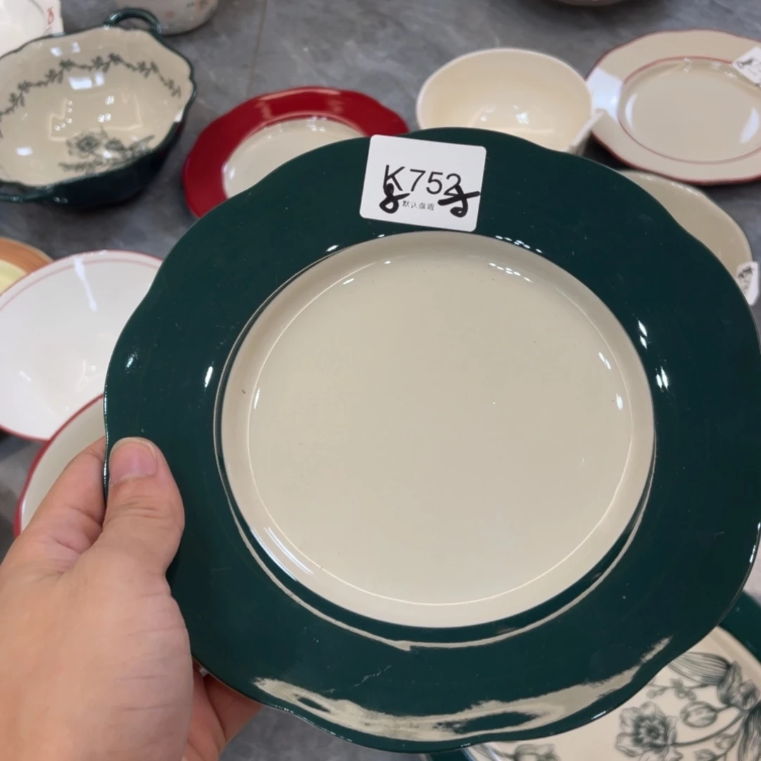 陶瓷微瑕餐具介意勿拍，满18飞！