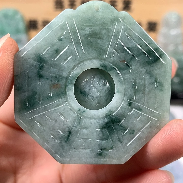 翡翠未镶嵌颈饰时来运转大八卦两面工艺福利