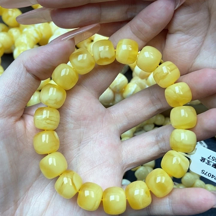 琥珀未镶嵌珠宝奇石12