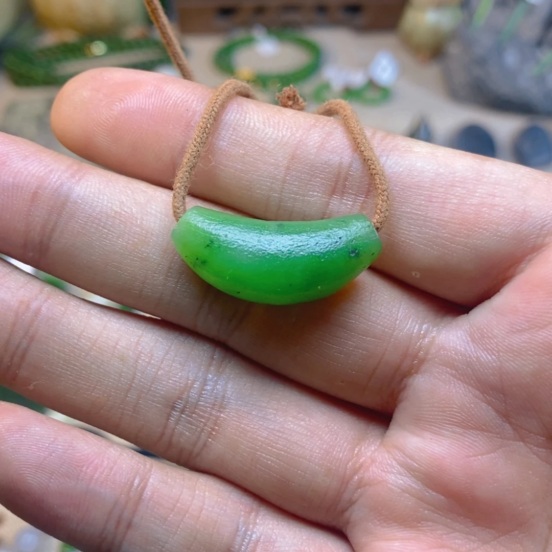 蒹***葭颈饰未镶嵌和田玉