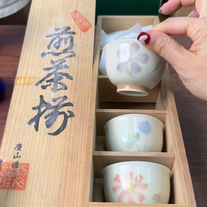 一个陶瓷物件哈哈哈哈哈