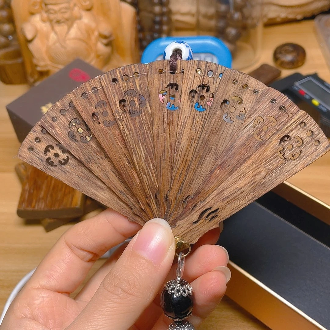 守***护沉香越南芽庄车挂扇一把