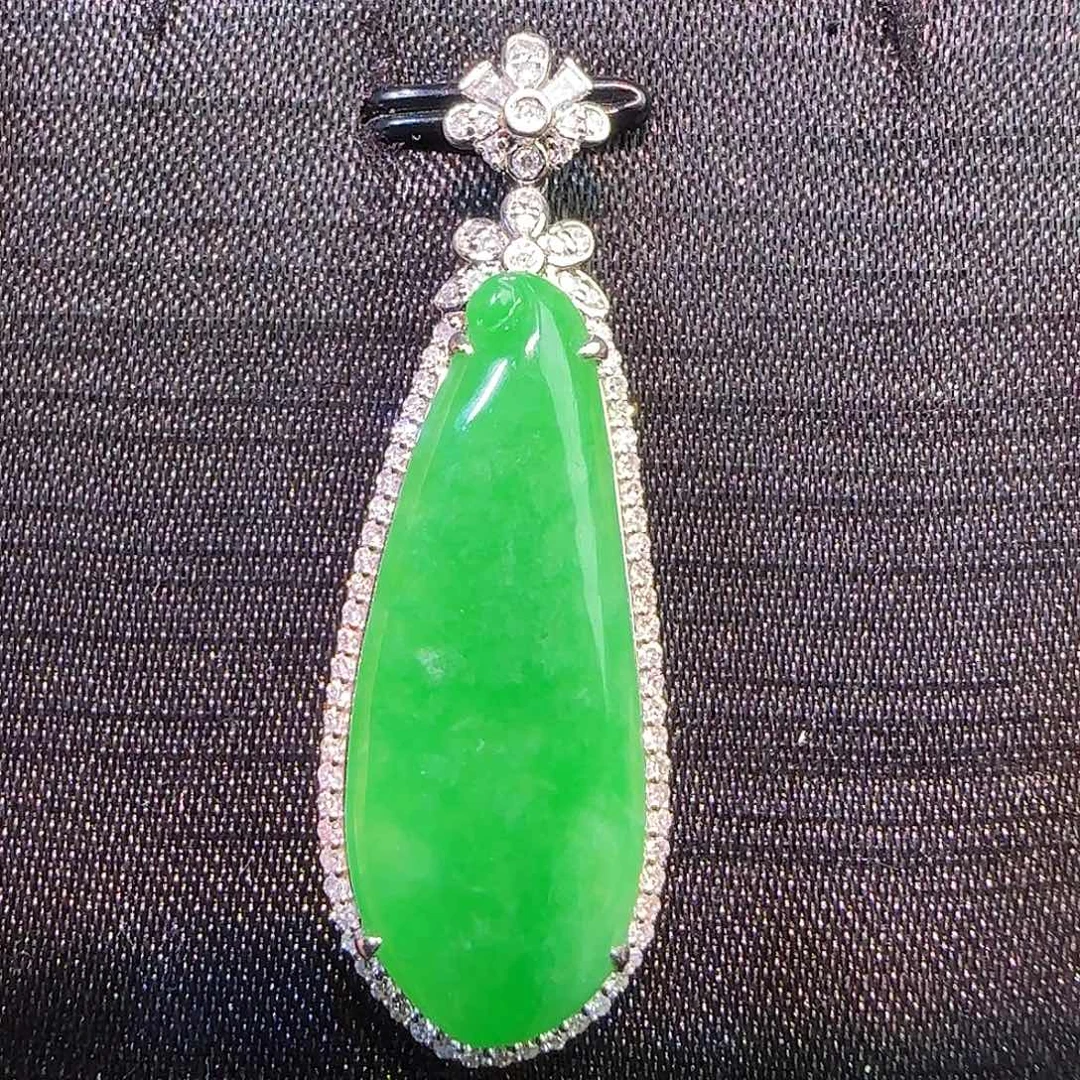 翡翠18K金镶嵌吊坠(不含链)