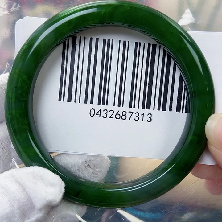 执***子和田玉未镶嵌手镯包容58.5