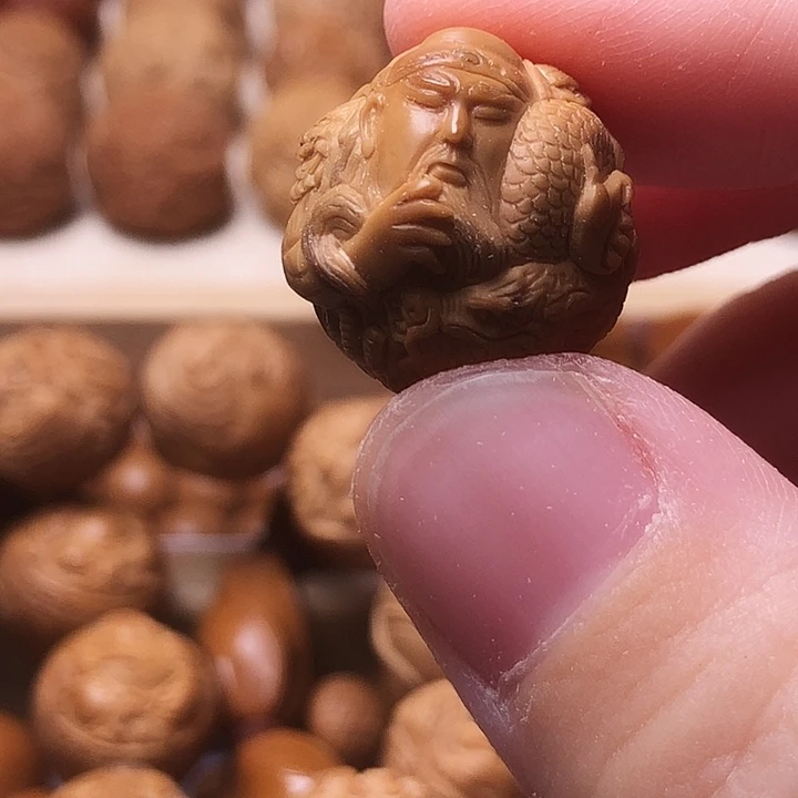 山****猴头雕刻关公精修