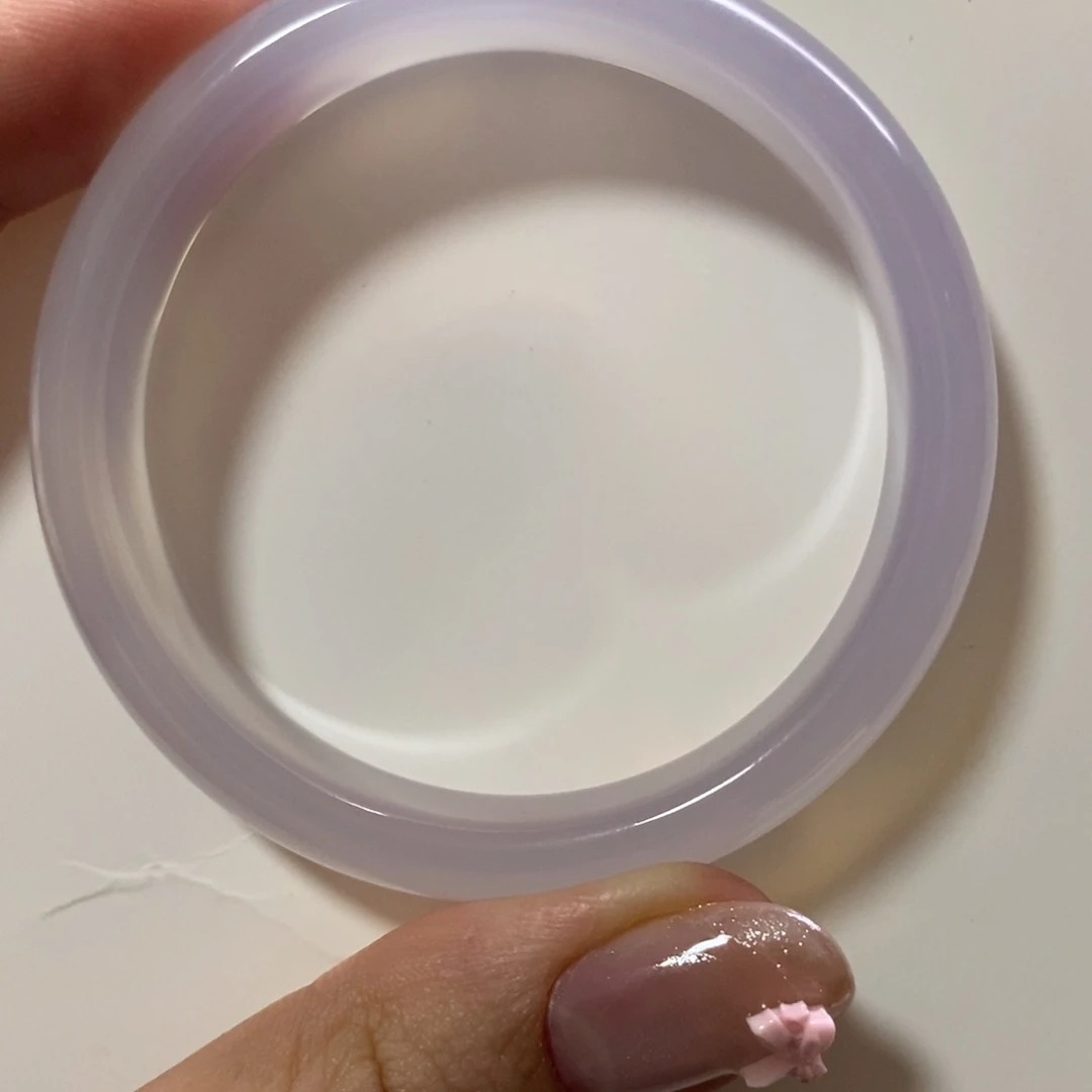 凤***凤玛瑙/玉髓未镶嵌手镯