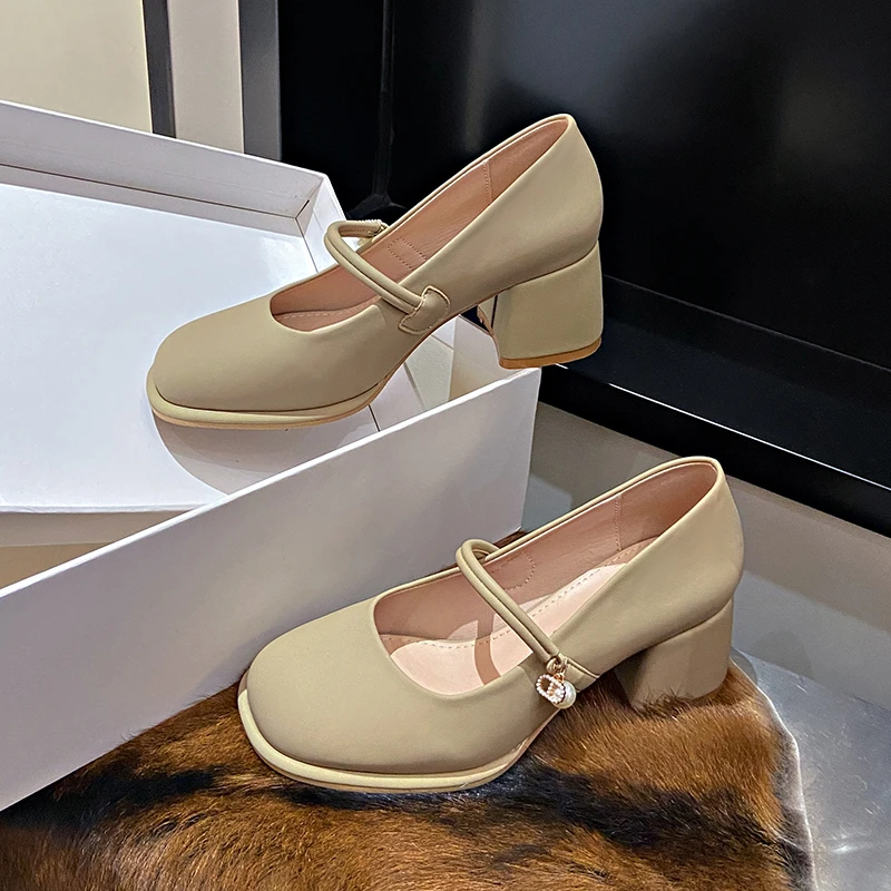 法式玛丽珍鞋女白色春秋新款时尚高跟鞋不累脚粗跟复古气质女单鞋