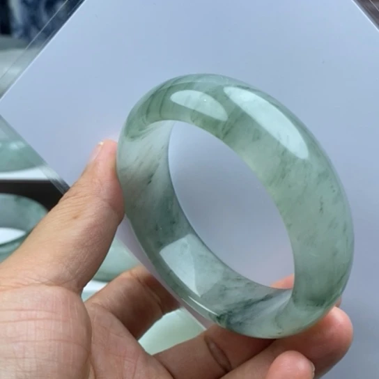 未镶嵌手镯石英质玉（金丝玉）