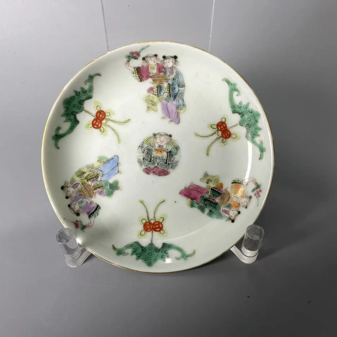 粉彩和荷二仙一团和气小碟