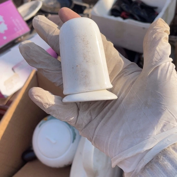 其他盘子碗砂锅都有4个