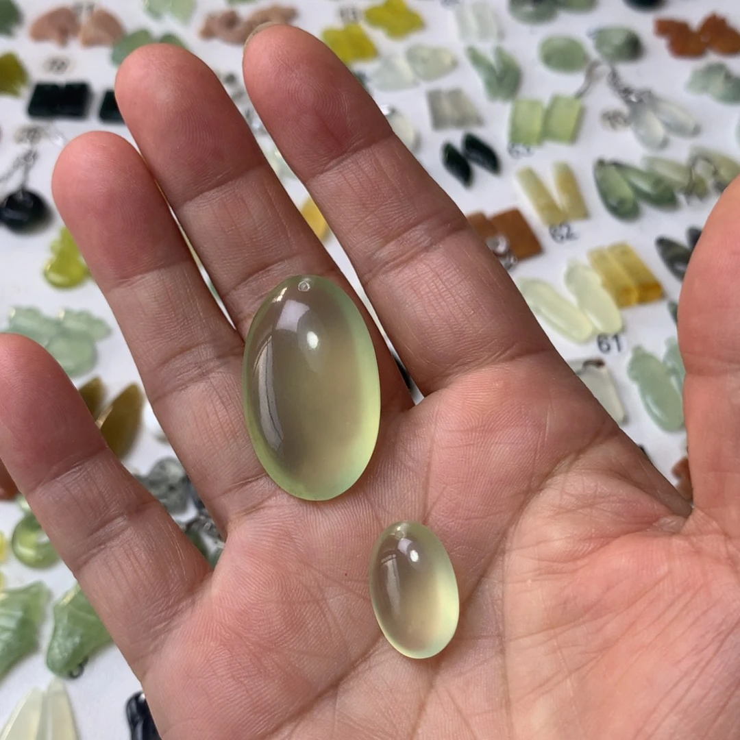 影***子蛇纹石玉未镶嵌耳环随机发一个